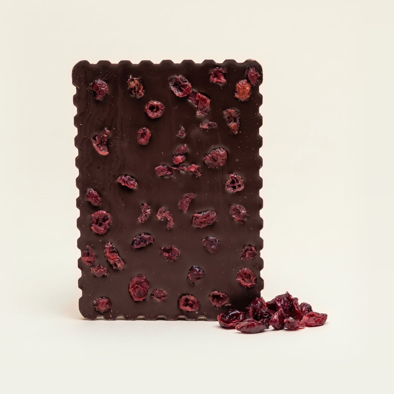 Tablette de chocolat noir Cranberries, chocolats Frigoulette