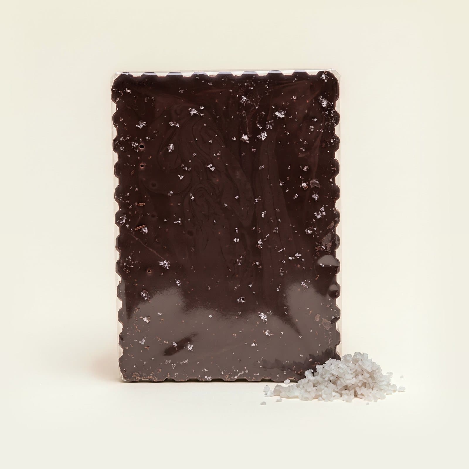 Tablette de chocolat noir Fleur Sel de Guérande, chocolats Frigoulette