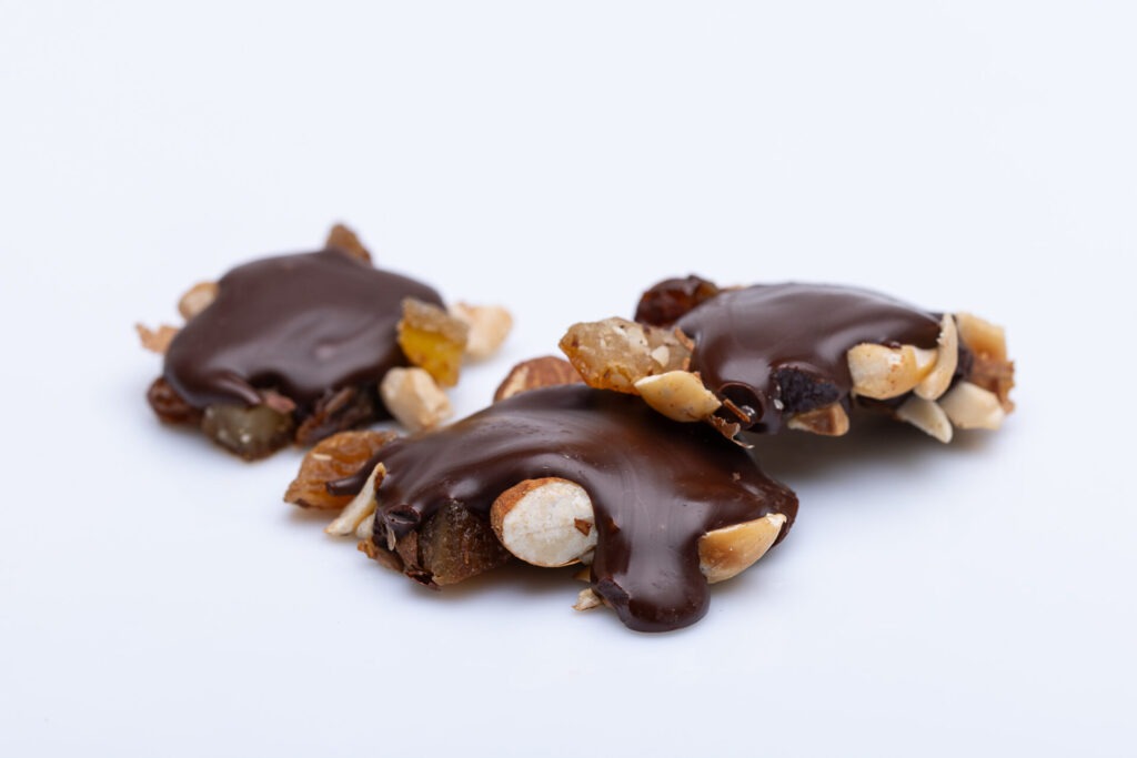 chocolatier Drôme, Chocolats Frigoulette, chocolaterie bio et equitable, achat en ligne Drôme, noix